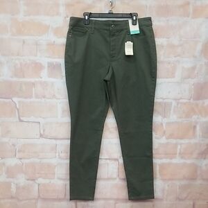 NWT St John's Bay Size 16 Olive Green Women's Jeans